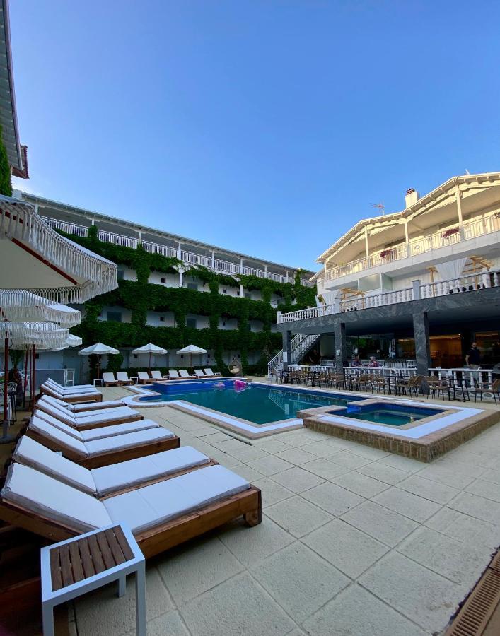 Olympic Kosma Hotel & Villas - Hanioti Bagian luar foto